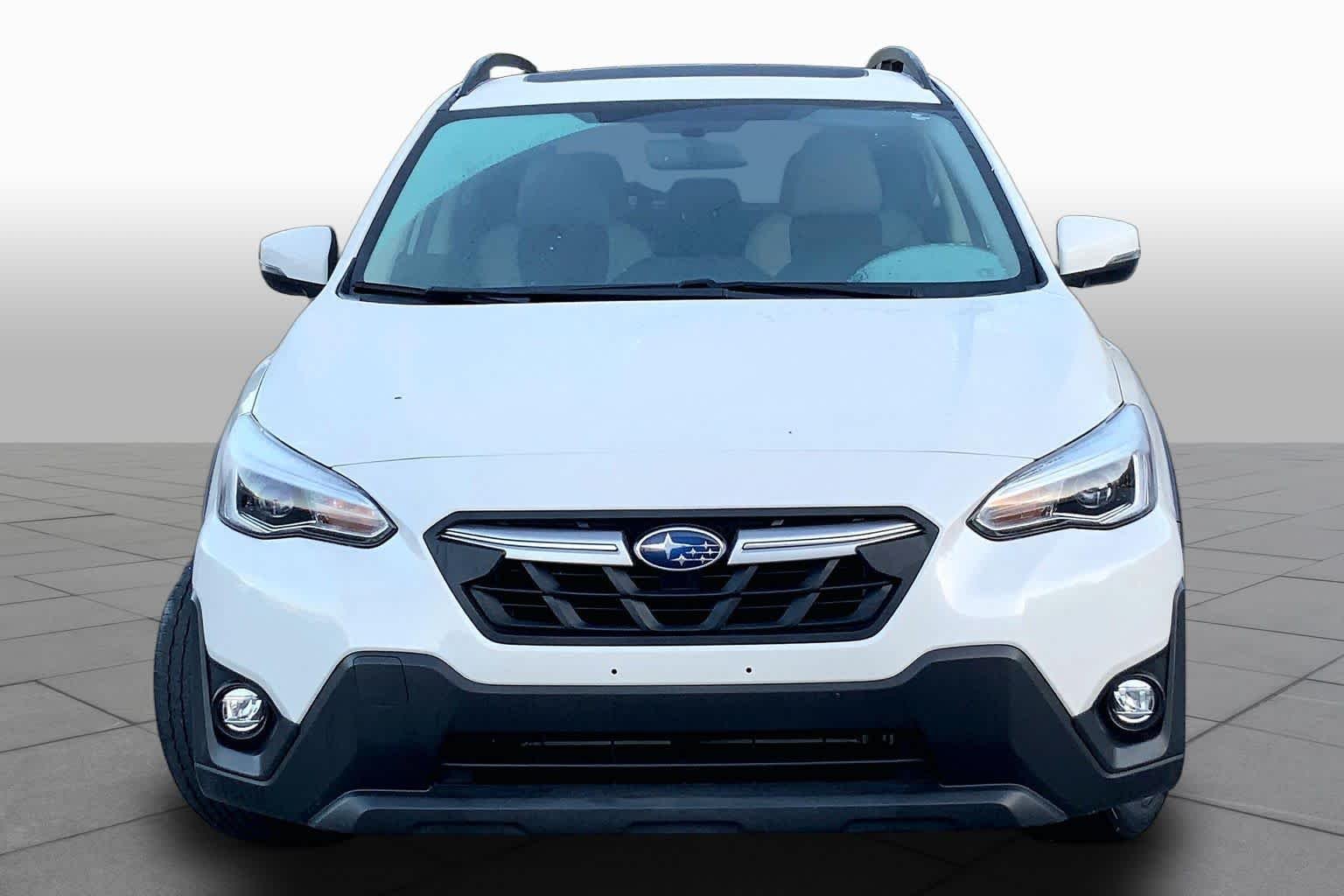 Used 2022 Crystal White Pearl Subaru Limited image 4