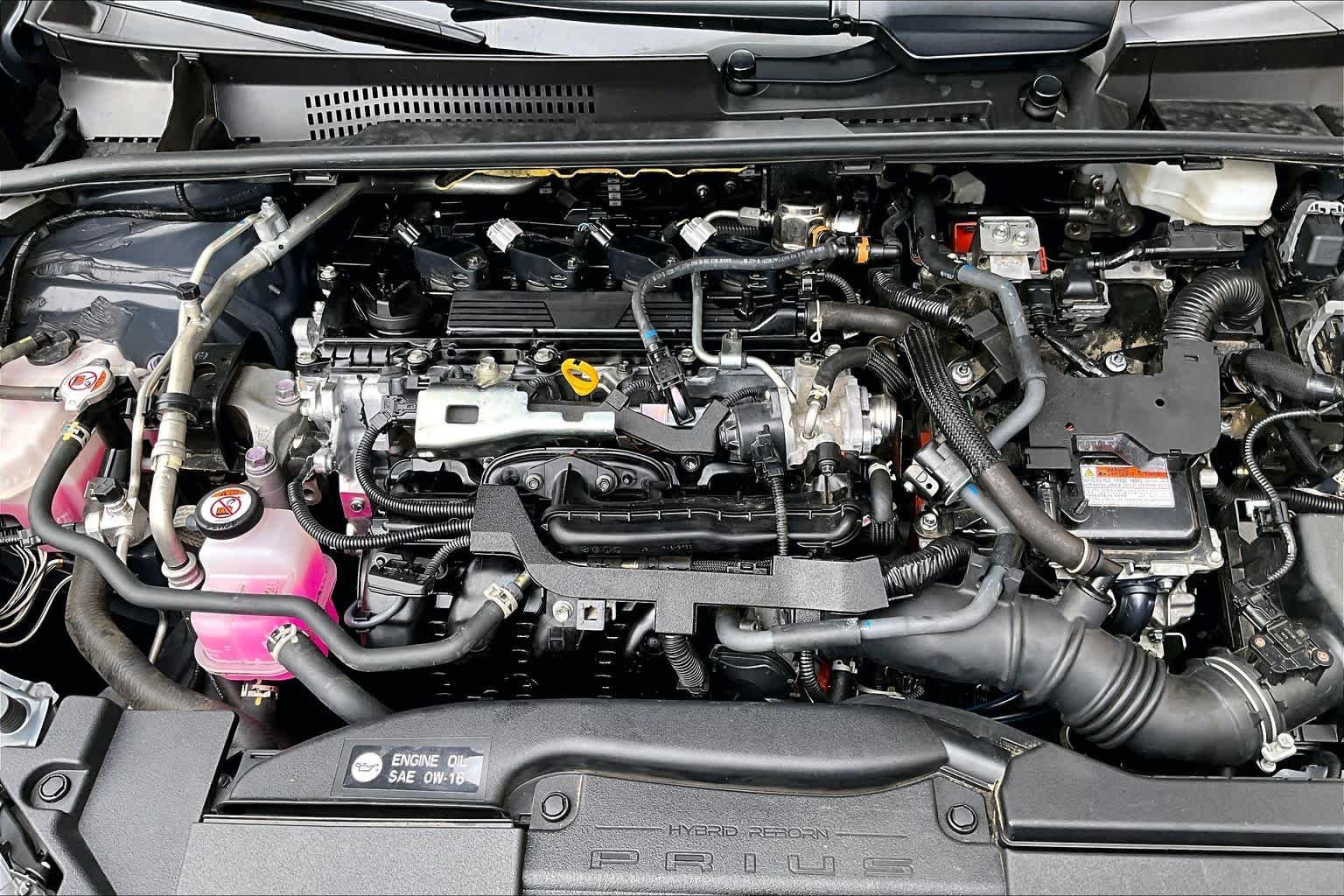 Used 2024 Guardian Gray Toyota XLE image 32