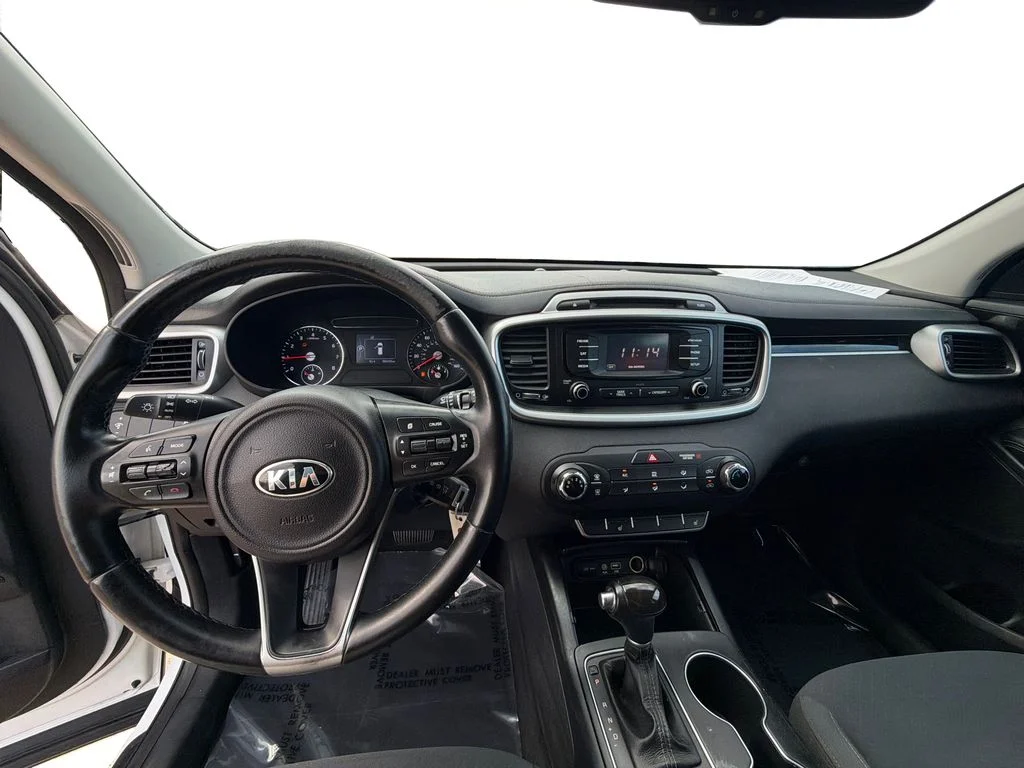Used 2016 Snow White Pearl Kia LX image 20