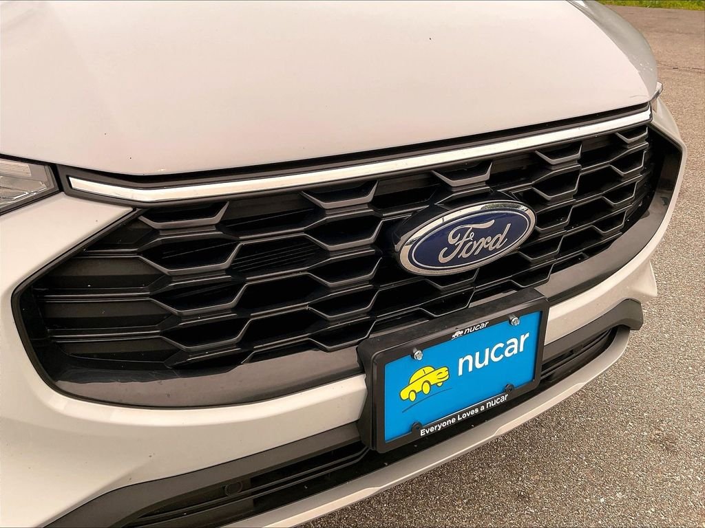 Used 2025 Space Silver Metallic Ford ST-Line Select image 28