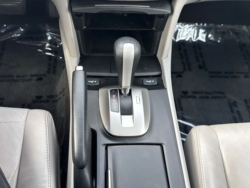 Used 2009 Gray Honda EX-L image 18