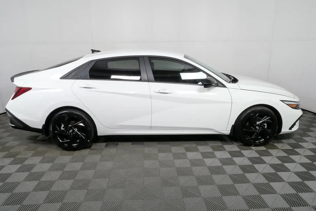 New 2026 Serenity White Hyundai SEL Sport image 2