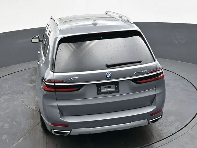 Used 2024 Gray BMW xDrive40i image 27
