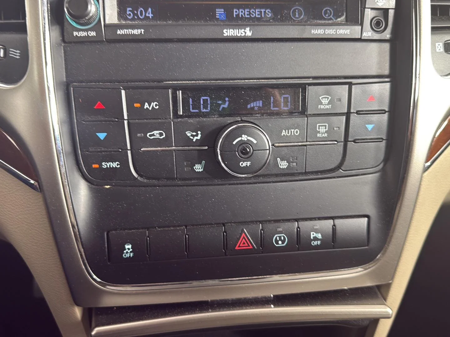 Used 2013 Brilliant Black Crystal Pearl Jeep Limited image 14