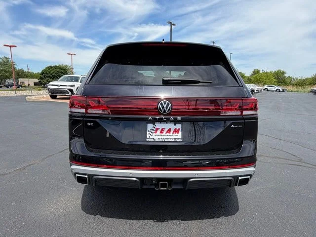 New 2026 Black Volkswagen 2.0T Peak Edition image 4
