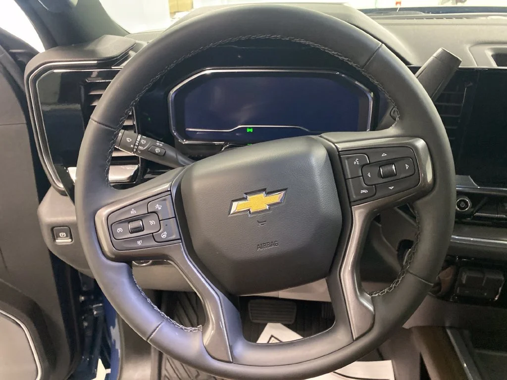Used 2025 Lakeshore Blue Metallic Chevrolet High Country image 19