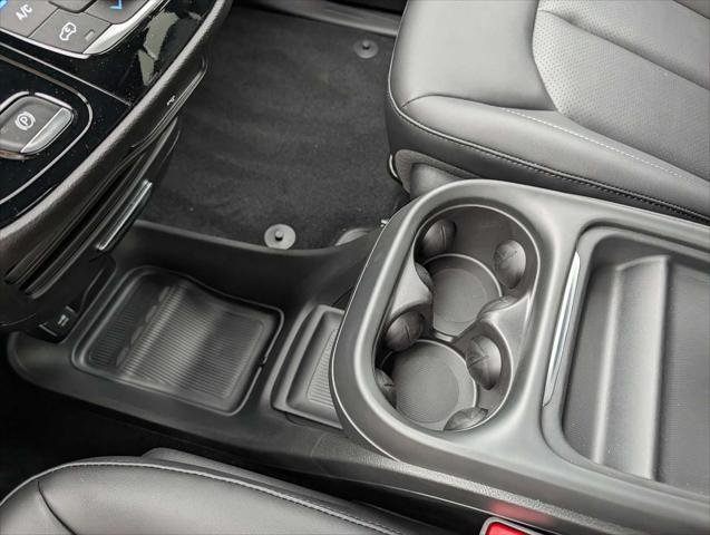 New 2027 Diamond Black Crystal Pearl-Coat Exterior Paint Chrysler Select image 15