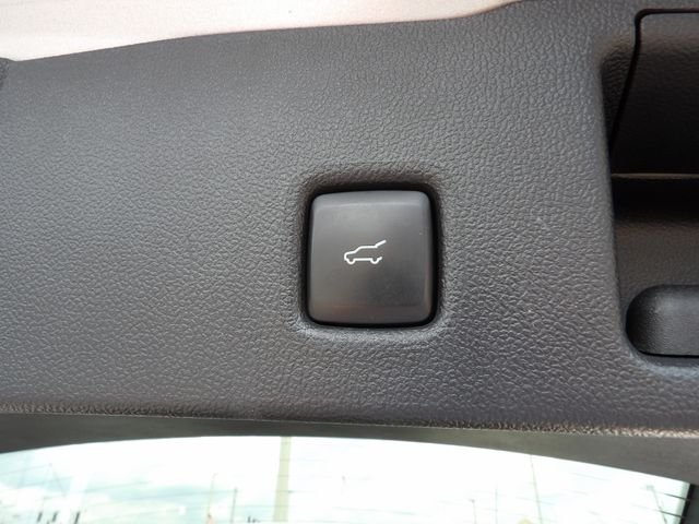 Used 2020 Ingot Silver Metallic Ford Titanium image 18