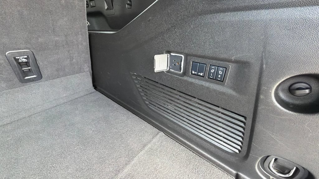 Certified Used 2025 Dark Ash Metallic Chevrolet Premier image 30