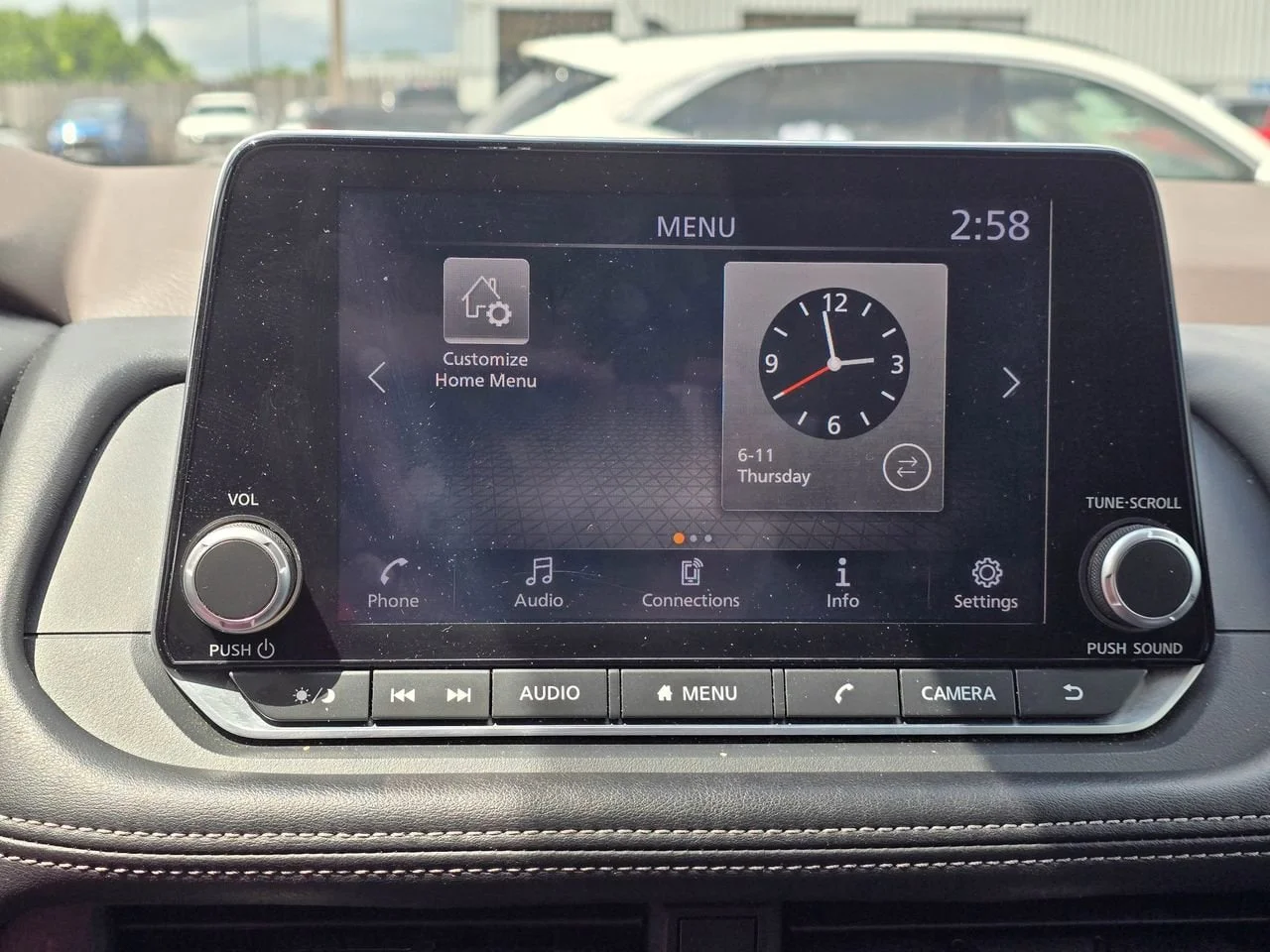 Used 2023  Nissan S image 14