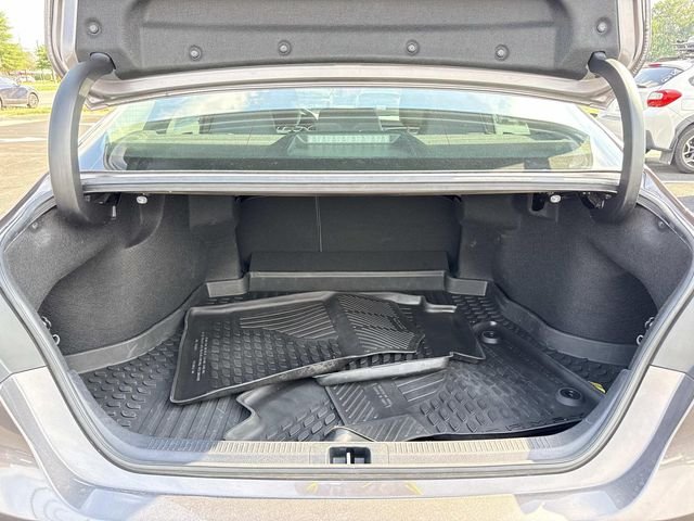 2021 Toyota Camry LE - Photo 29