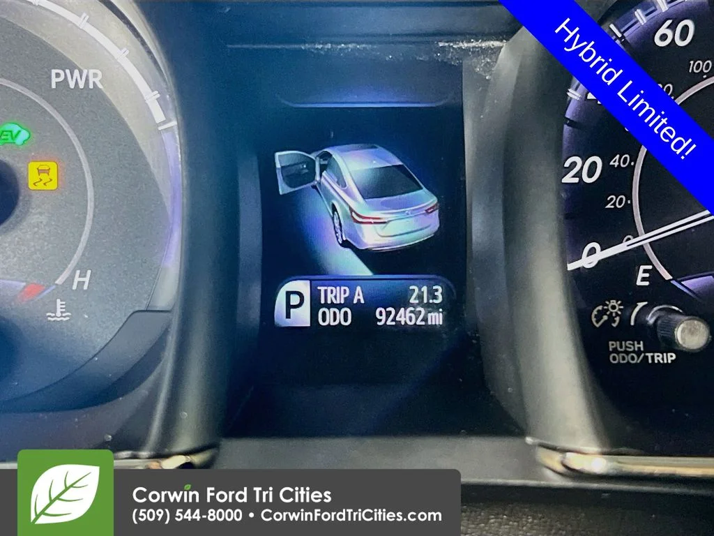 Used 2017 Red Toyota Limited image 2