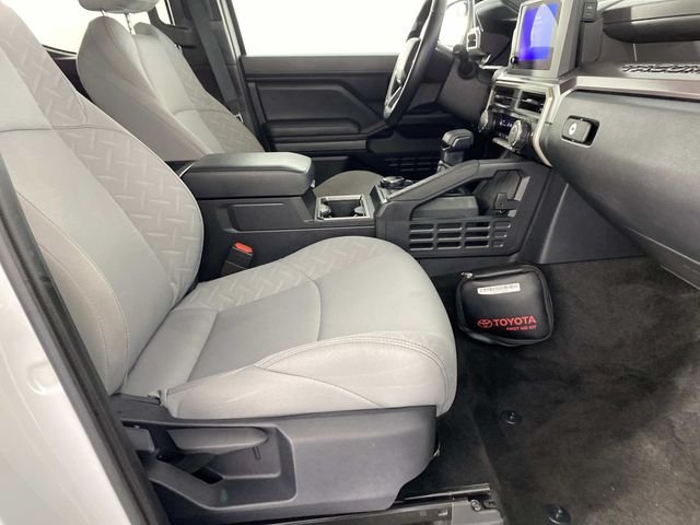 Used 2025 White Toyota SR5 image 11