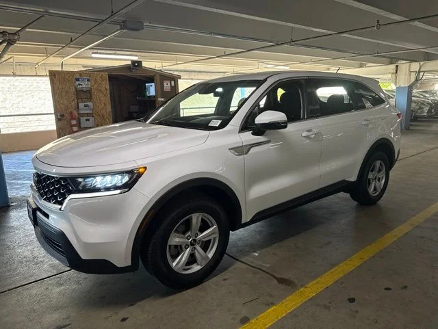 2021 Kia Sorento LX AT 4WD's photo