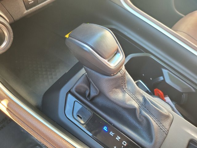 Used 2025  Toyota Platinum image 20
