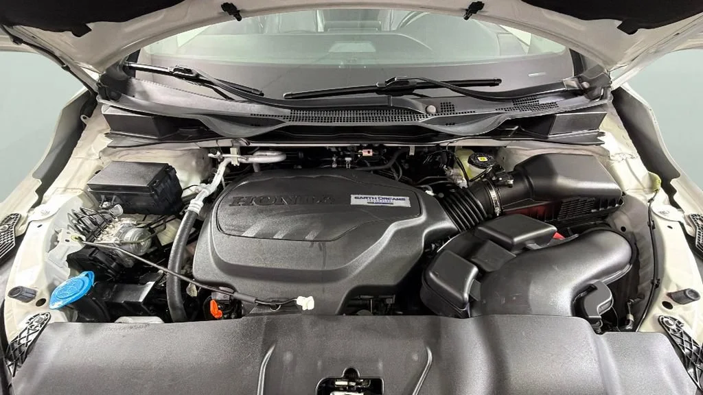 Used 2019 White Honda EX-L image 40