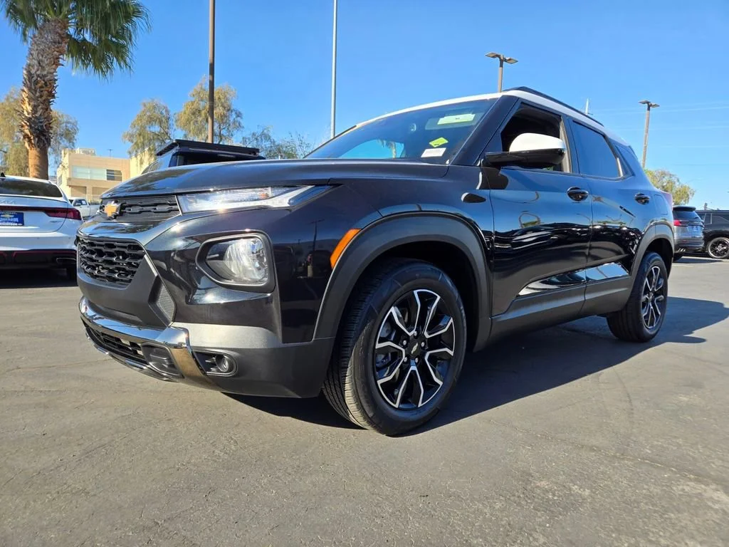 Used 2023 Mosaic Black Metallic Chevrolet ACTIV image 2