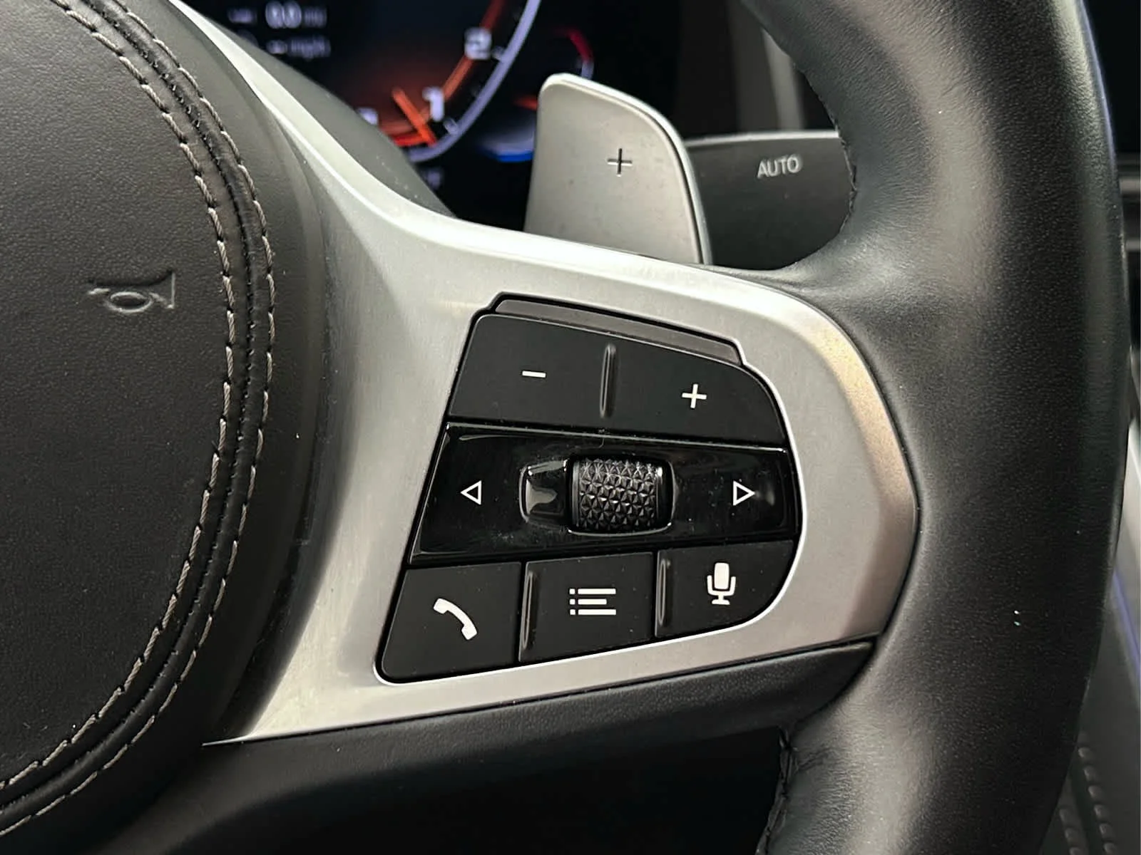 Used 2022 Mineral White Metallic BMW M850i image 26