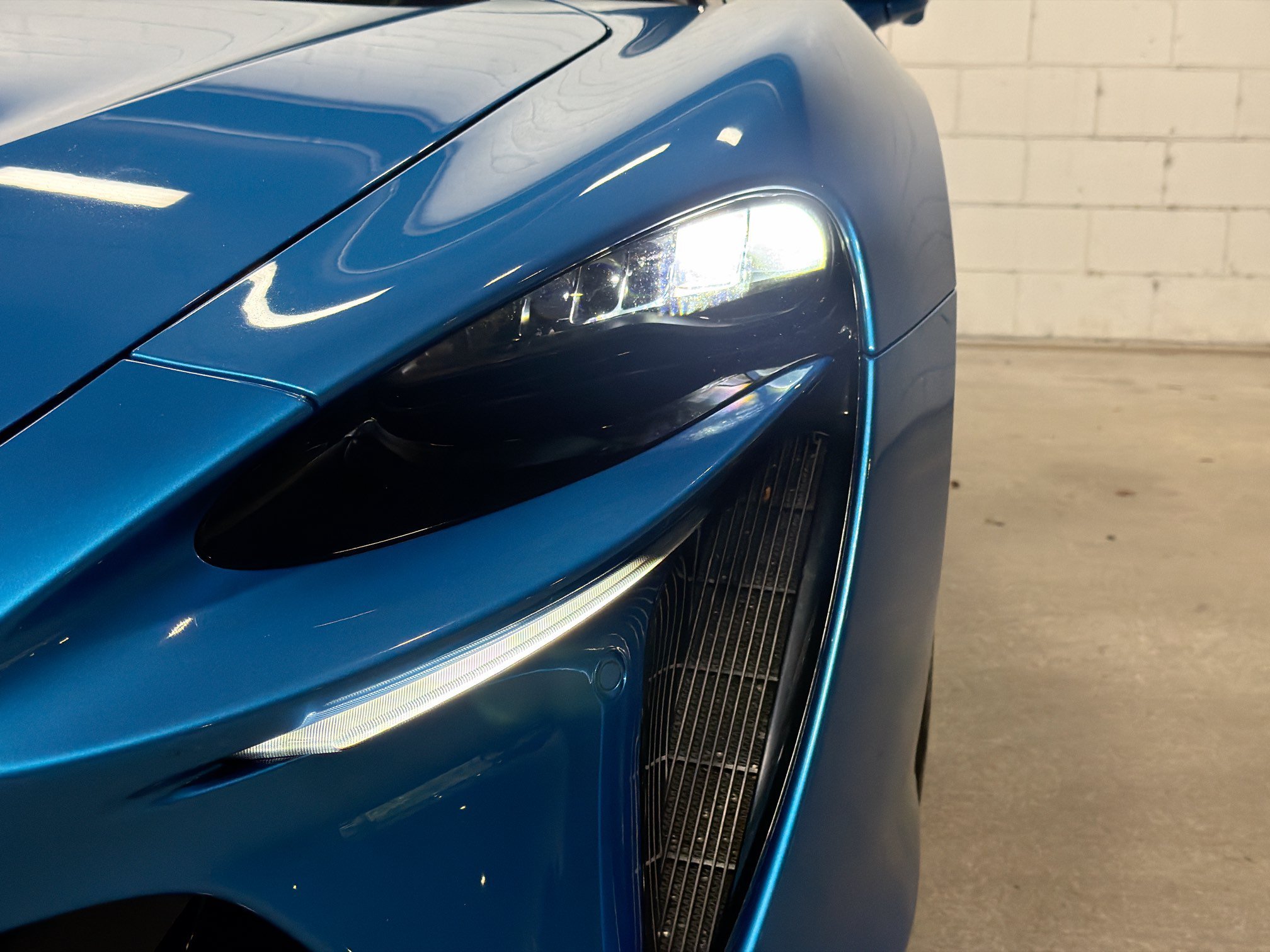Used 2023 Ludus Blue McLaren Performance image 10