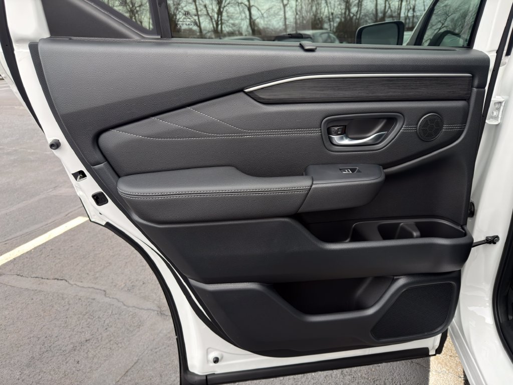New 2026 Platinum White Pearl Honda Touring image 21