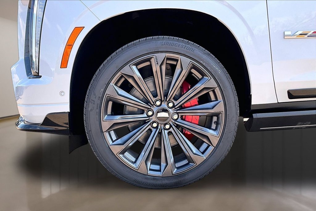 New 2027 Vibrant White Tricoat Cadillac V-Series image 12