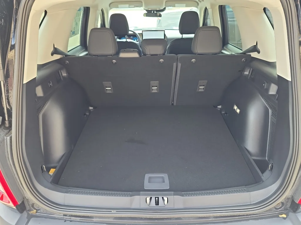 New 2025 Shadow Black Ford Big Bend® image 35