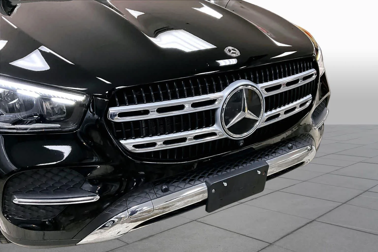 Used 2024 Black Mercedes-Benz GLE 450e Plug-In Hybrid image 32