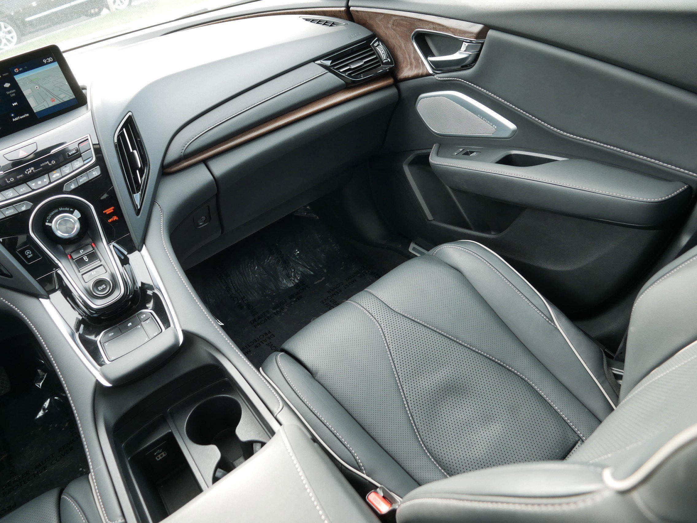 Used 2024 Platinum White Pearl Acura w/Advance Package image 11