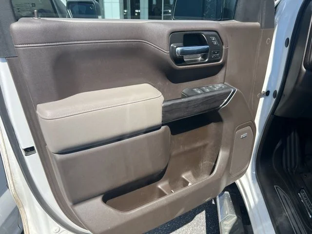 Used 2022 White Chevrolet LTZ image 12