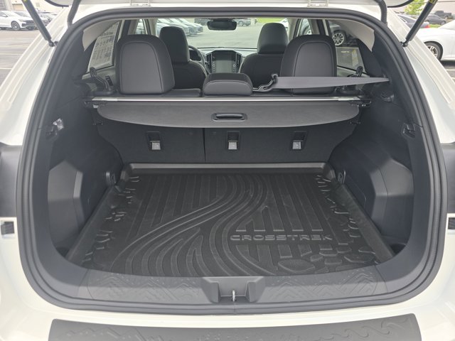 New 2026 CRYSTAL WHITE PEARL Subaru Limited image 15