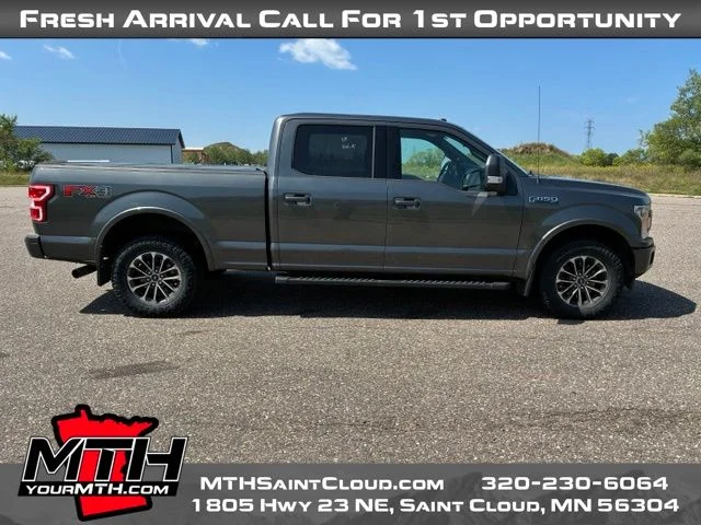 Used 2018 Gray Ford XLT image 1
