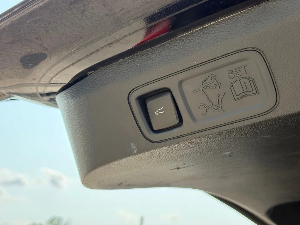 Used 2021 Black Ford XLT image 25