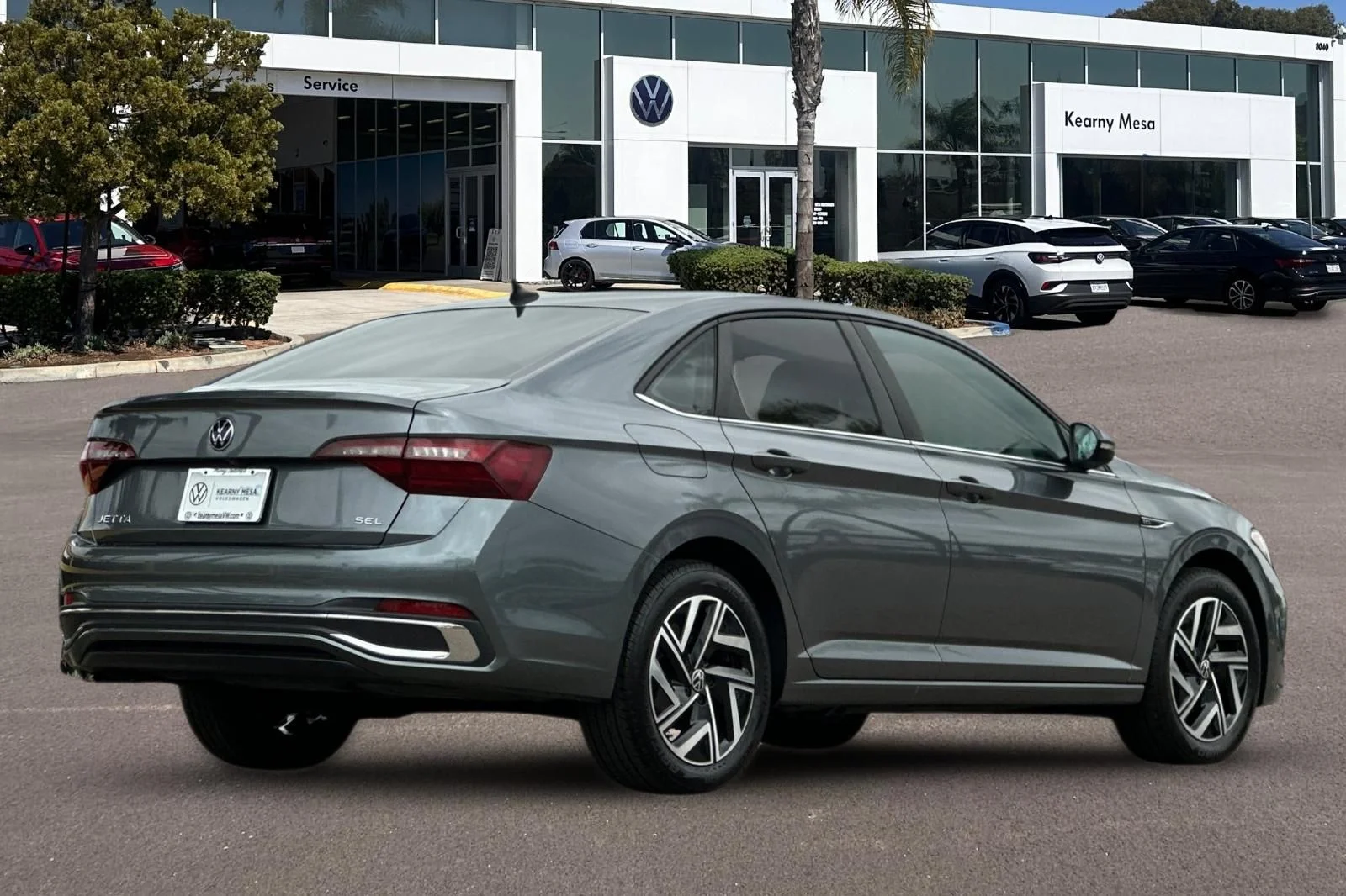 Certified Used 2022 Gray Volkswagen 1.5T SEL image 4