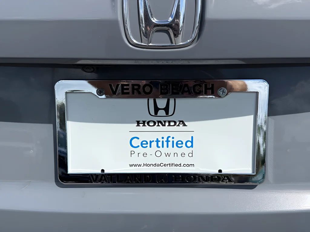 Used 2024 Lunar Silver Metallic Honda LX image 33