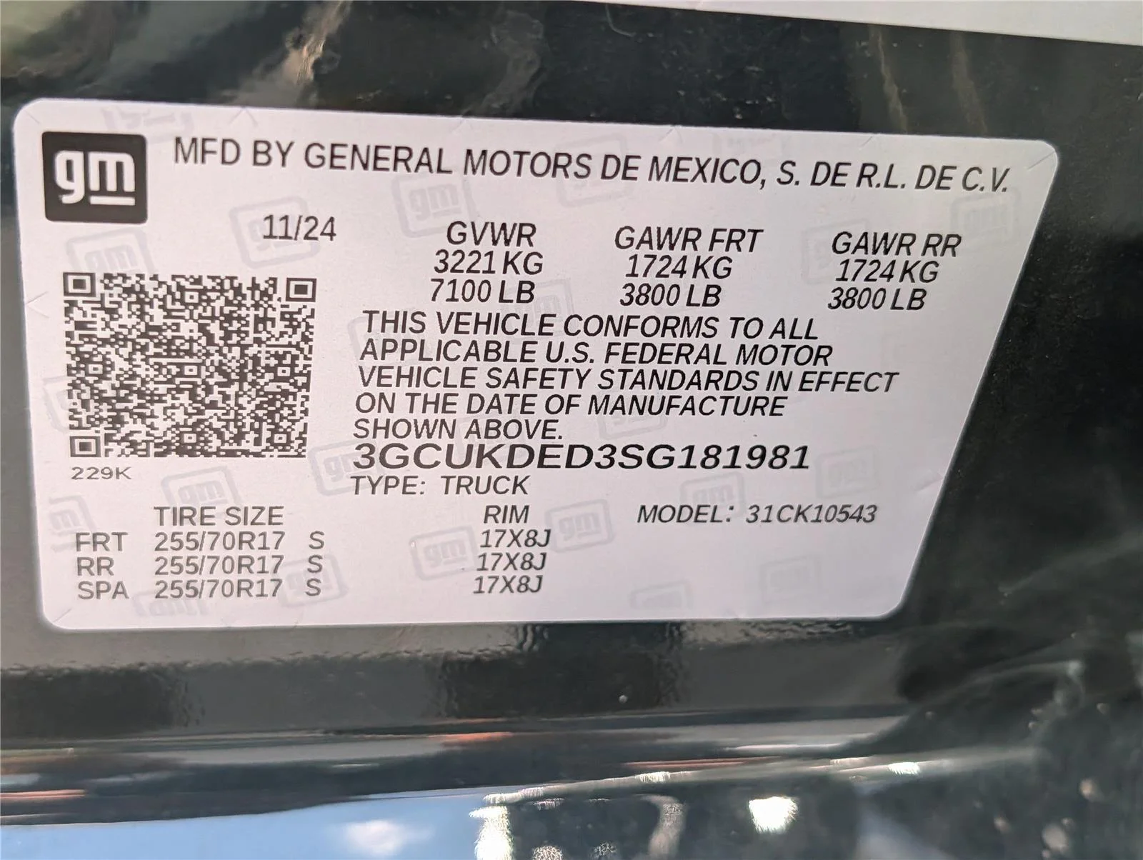 Used 2025 Cypress Gray Chevrolet LT image 40