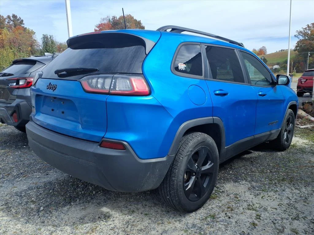 Used 2021 Blue Jeep Latitude Plus image 4
