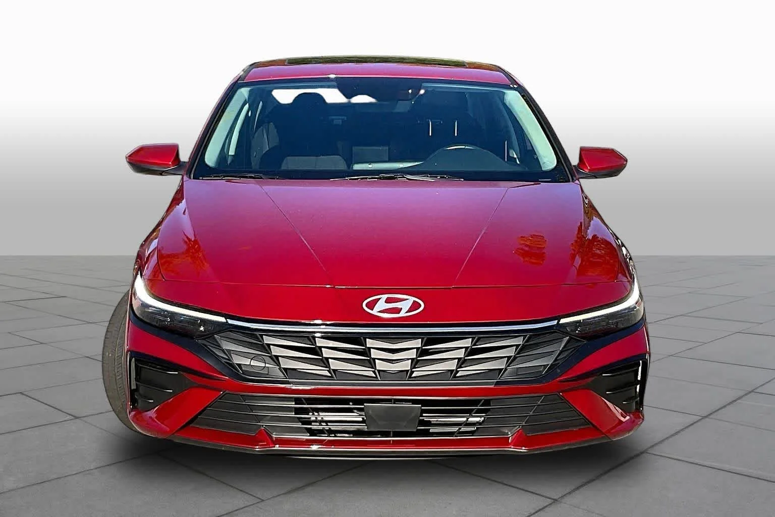 Used 2025 Ultimate Red Hyundai SEL Convenience image 4