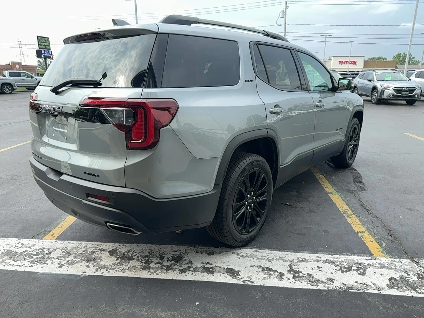 Used 2023 Sterling Metallic GMC SLT image 6