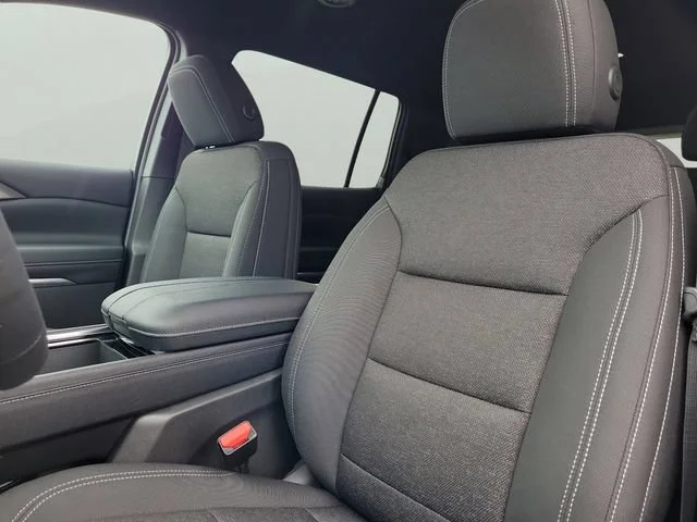 New 2026 Summit White Chevrolet LT image 21
