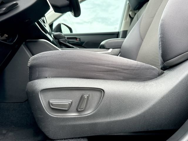 Used 2021 Black Toyota L image 12