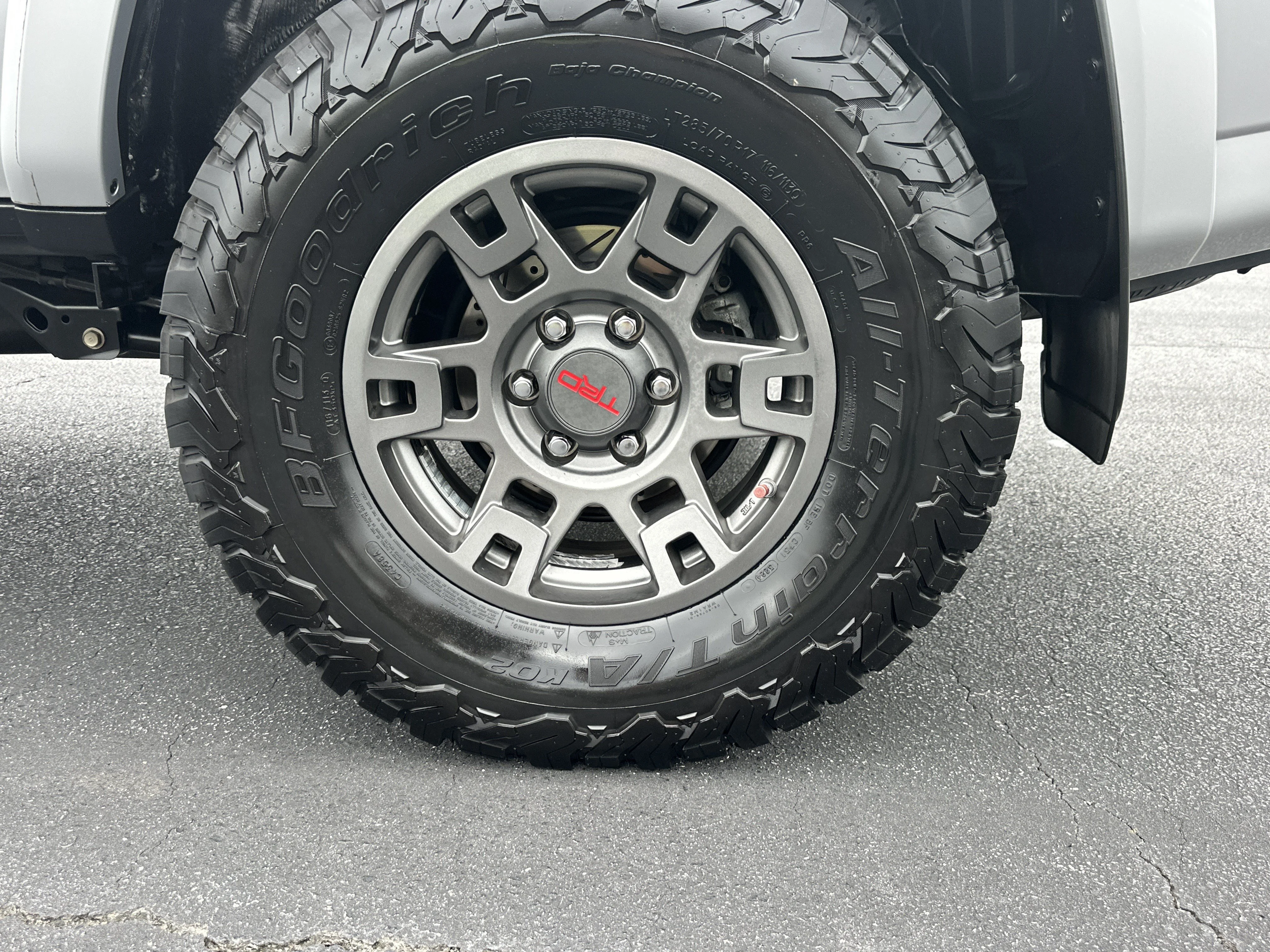Used 2019 Classic Silver Metallic Toyota SR5 Premium image 19