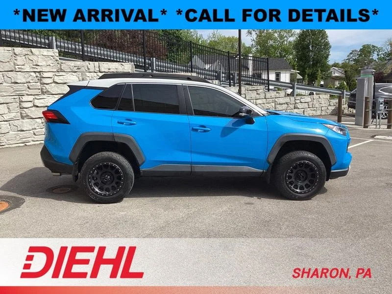 Used 2019 Blue Toyota Adventure image 8