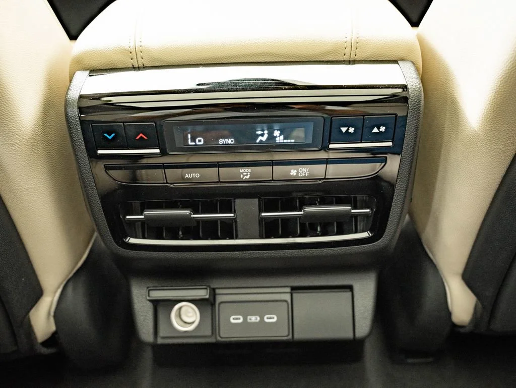 New 2026 Platinum White Pearl Acura SH-AWD image 43