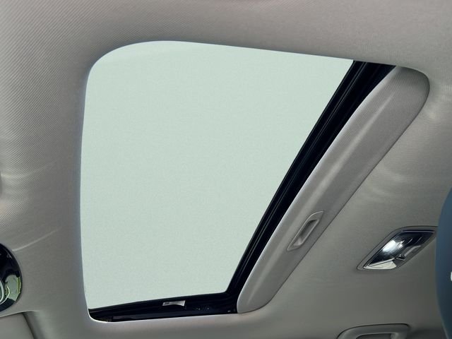 Used 2023 Blue Hyundai SEL image 16