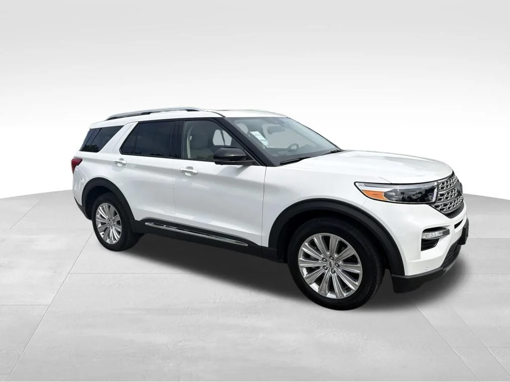 Used 2023 White Ford Limited image 8