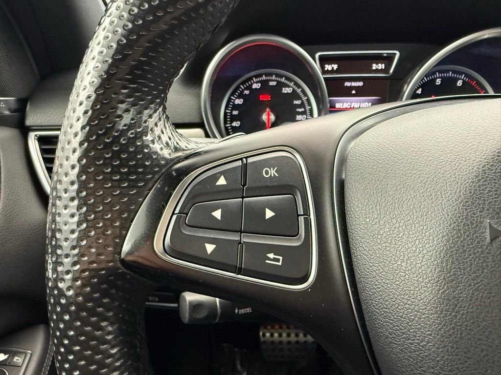 Used 2019 White Mercedes-Benz GLE 400 image 47