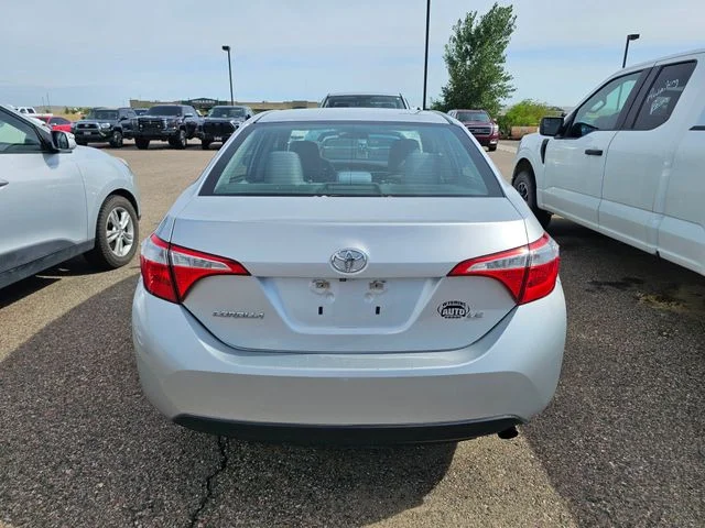 Used 2014 Classic Silver Metallic Toyota LE image 9