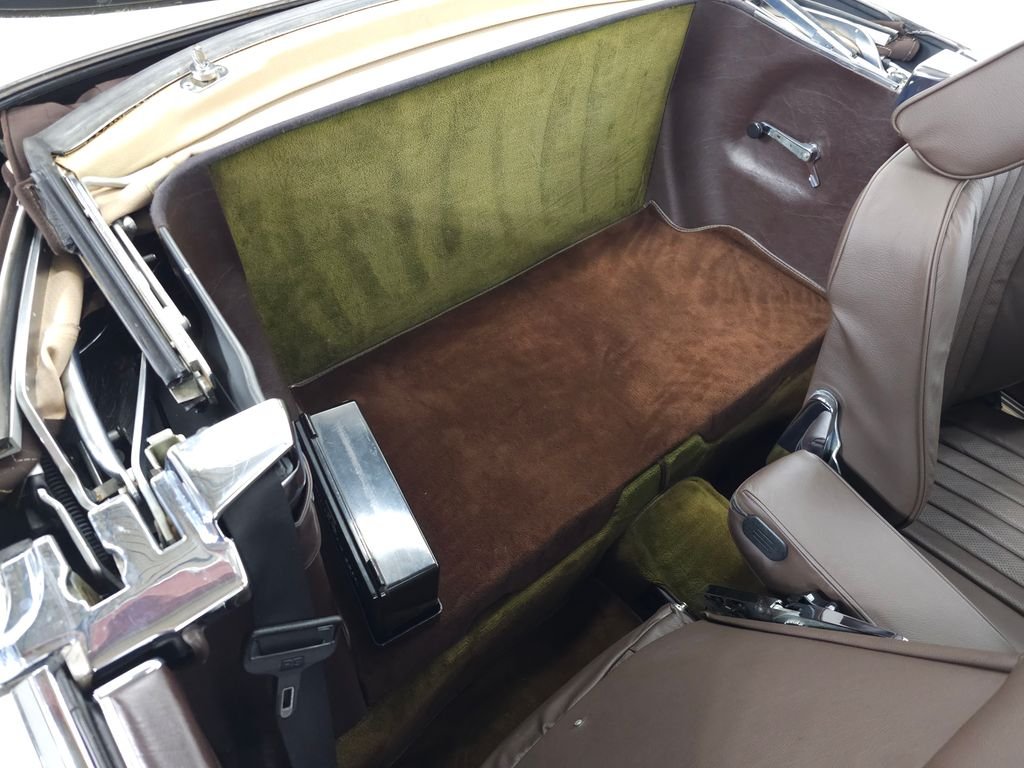 Used 1987 Gold Mercedes-Benz 560 SL image 31