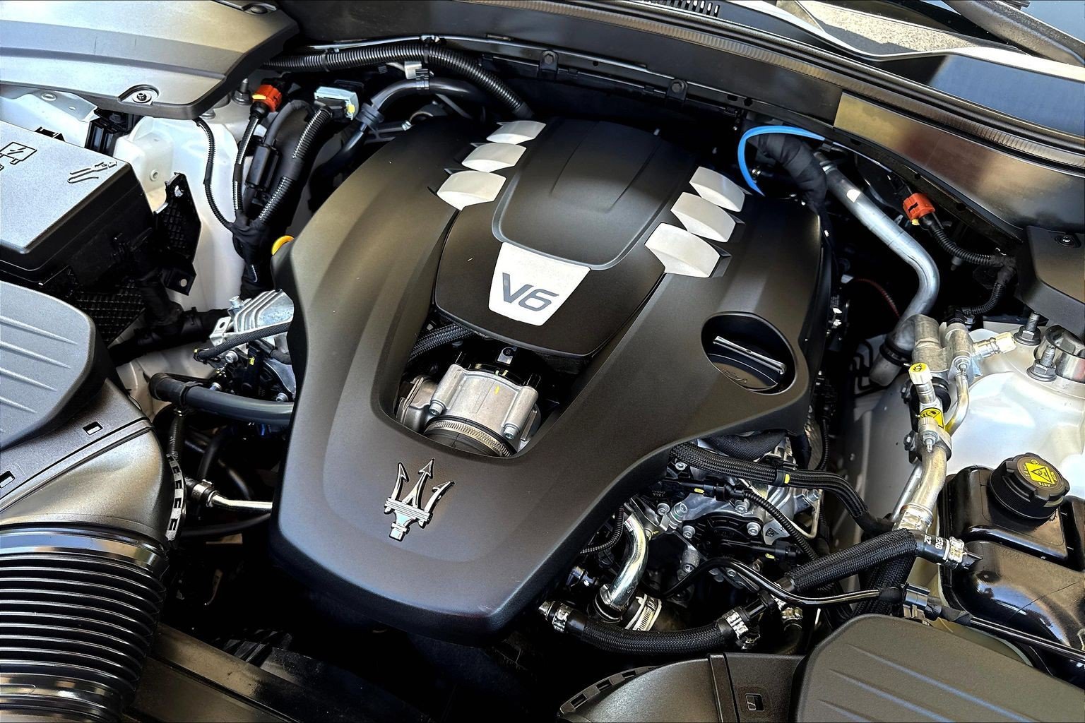 Used 2022 White Maserati GT image 31