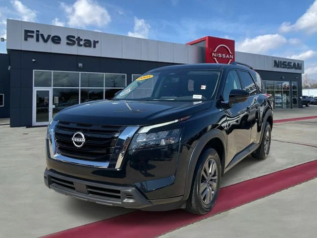 Used 2025 Black Nissan SV image 3